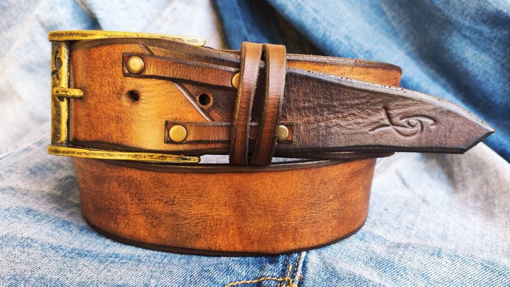 handmade brown leather men's belt cowboy fashion customizable