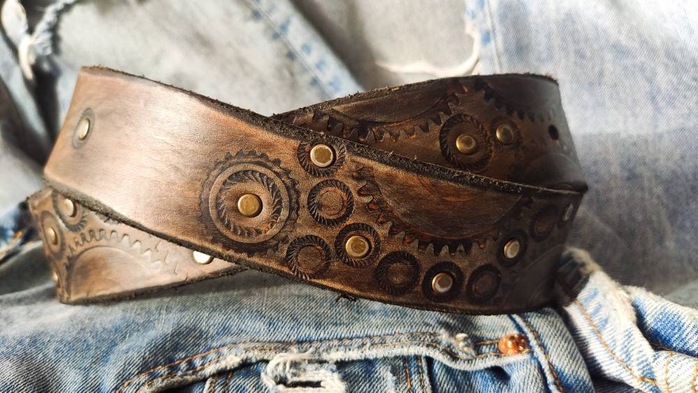 handmade leather belt steampunk style with gears 4.2 cm wide brown with silver & brass accents perfect for bikers handmade leather belt steampunk style with gears 4.2 cm wide brown with silver & brass accents perfect for bikers